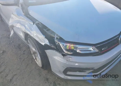 2017 Volkswagen Jetta Gli z USA, uszkodzony, nr VIN 3VW4T7AJXHM365722